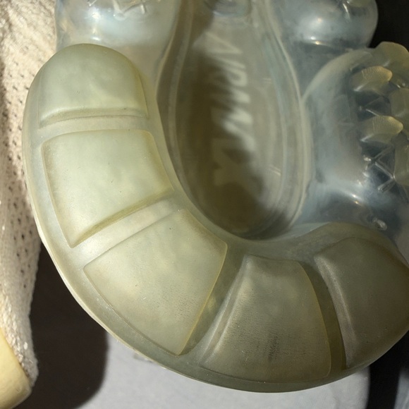 Women's 10/ men's 8.5 Nike Cream Air VaporMax Flyknit Shoes - Picture 11 of 15